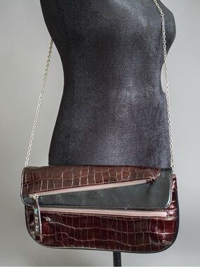 Leather Croc-Embossed Crossbody Bag in Dark Brown - Unbranded